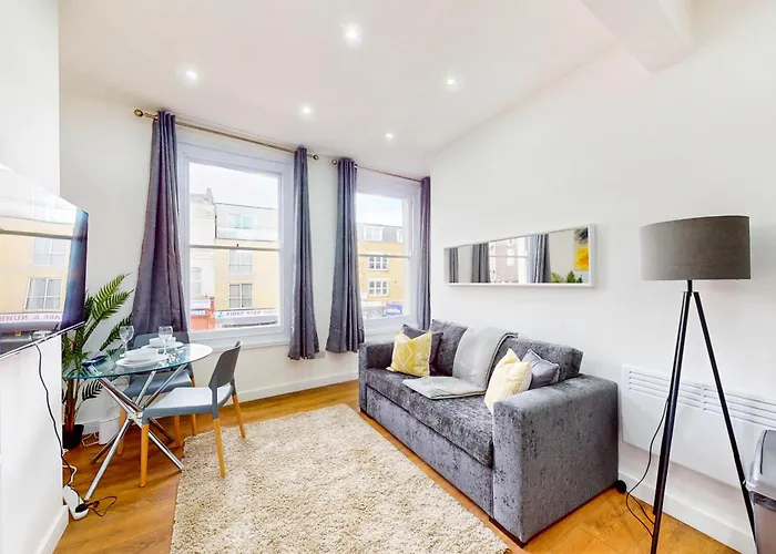 2Br Flat 5 Min Walk To New Cross Gate Station